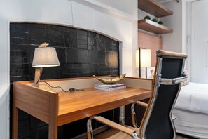 Living area - Charlotte Rise (Bristol)