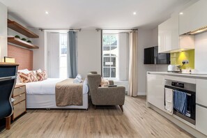 Standard Studio | Living area | LCD TV