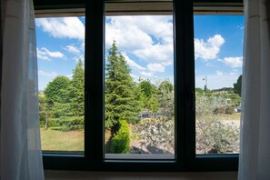 View from property - Luxury Martina Appartamenti (Moniga del Garda)