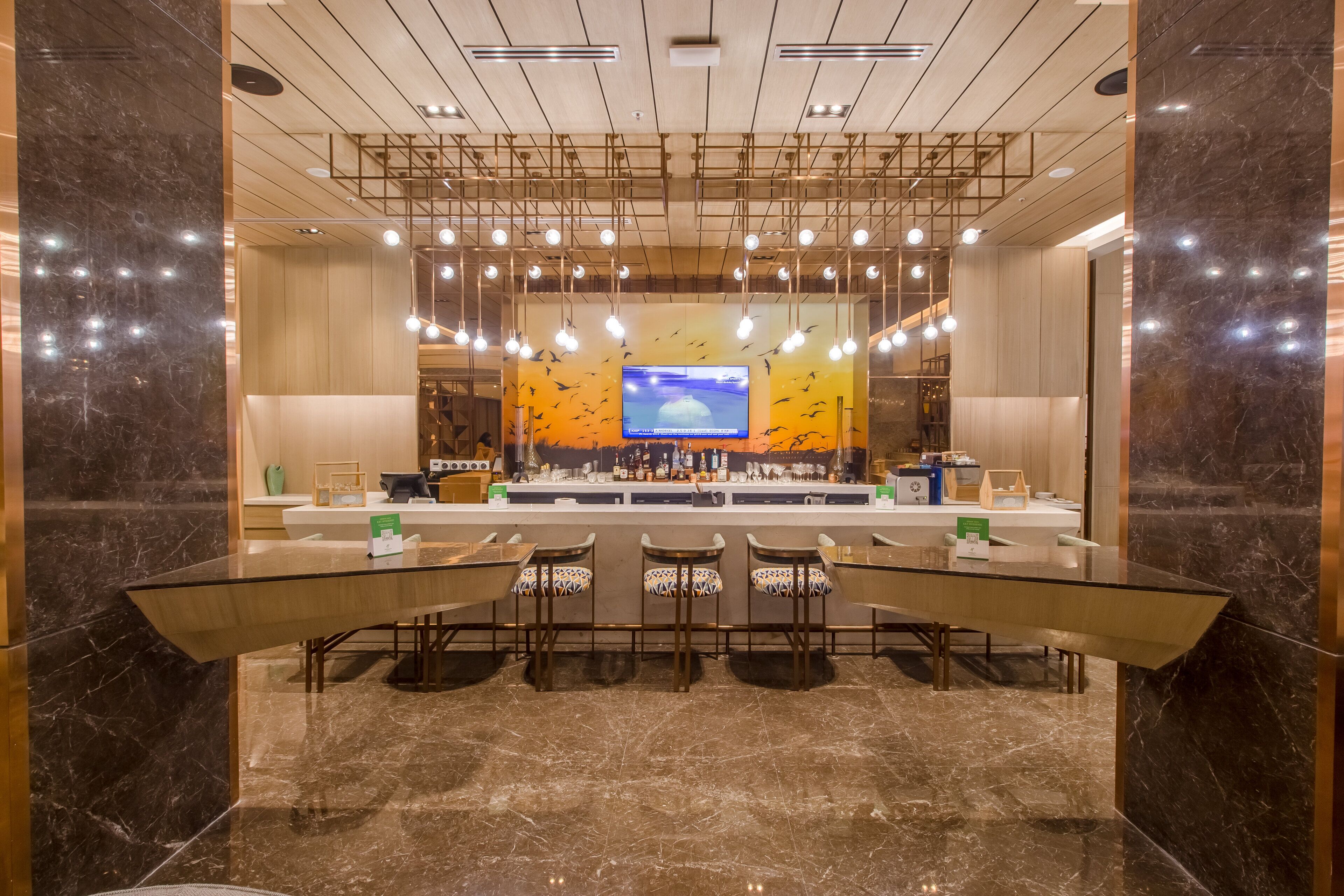 breakfast, lunch and dinner served