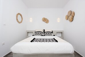 4 chambres, coffres-forts dans les chambres, fer et planche Ă repasser