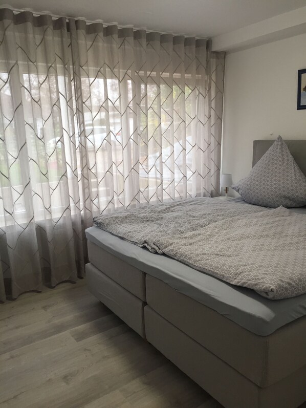 1 غرفة نوم ومكتب ومكواة/لوح كي وواي فاي