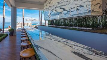 Bar (in der Unterkunft)