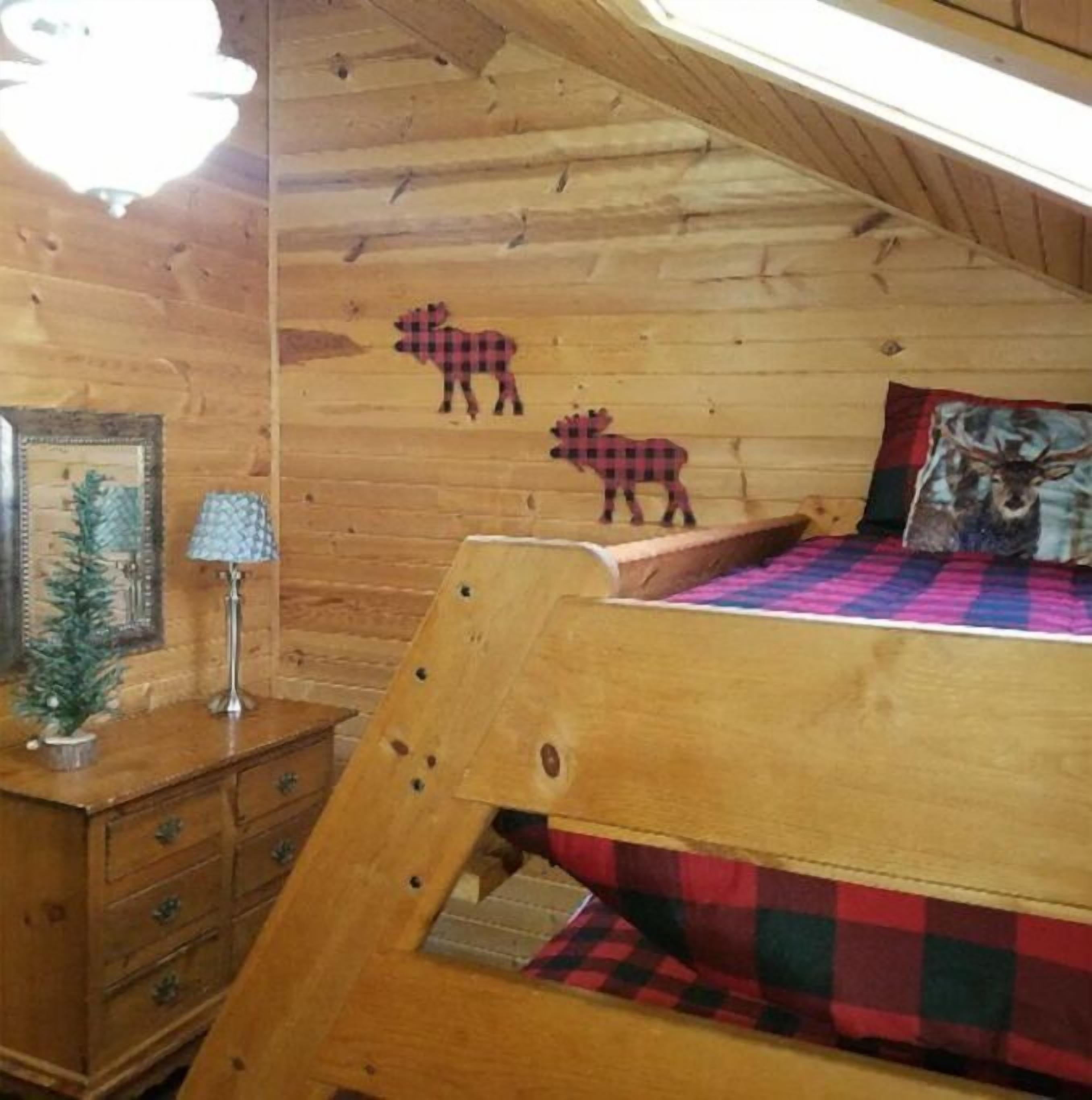 5 bedrooms, desk, iron/ironing board, free WiFi