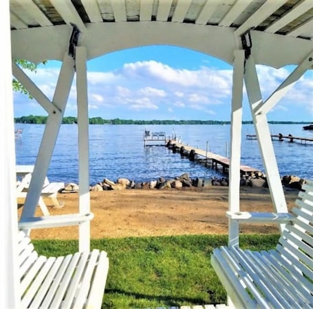 Property grounds. Unity Log Cabin on Bass Lake
