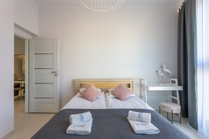 2 bedrooms, desk, iron/ironing board, free WiFi
