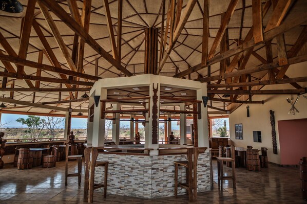 Dagelijks continentaal ontbijt (EUR 14 per persoon)