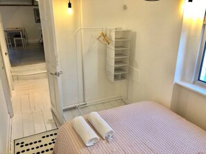 Apartment | 2 bedrooms, free WiFi, bed sheets - Immaculate 2-bed Loft, St Ives 2 min From Beach (St Ives)