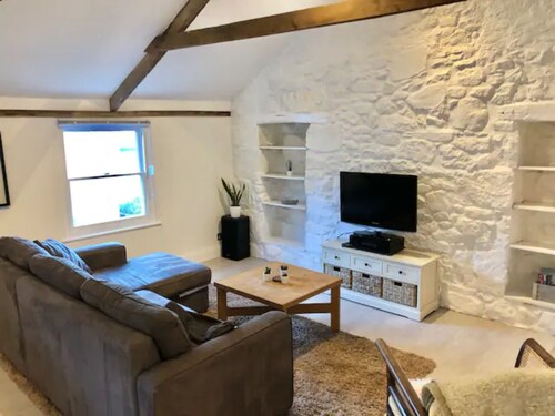 Immaculate 2-bed Loft, St Ives 2 min From Beach