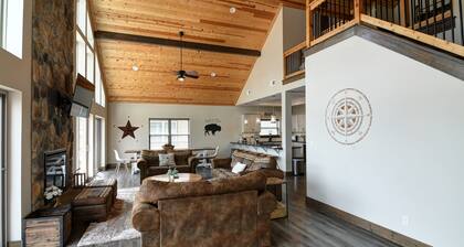 Buffalo Lodge- Lake View w/Pickleball Court