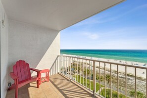 Condo, 1 cama King e sofá-cama (The Summit 727) | Fachada