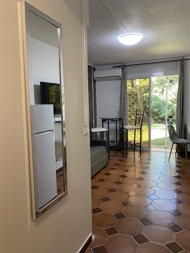 Pleasant studio just a stone's throw from the beach