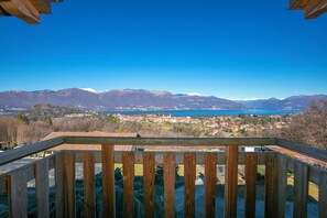 Family Apartment, Multiple Bedrooms, Mountainside (Il Lago Blu Loft With Pool) | Balcony - Il Lago Blu Loft With Pool (Castelveccana)