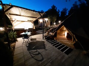 Ulkoruokailutilat