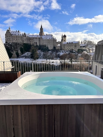 Exterior. Karls Hotel