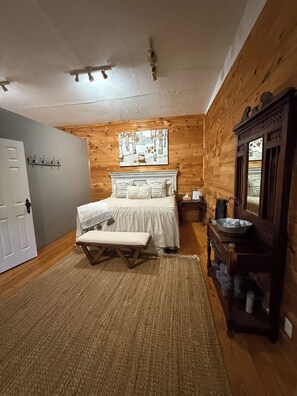 1 bedroom, iron/ironing board, free WiFi, bed sheets - Country Bliss (Tishomingo)