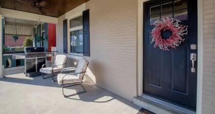 Entire Home in the PERFECT Location! UC & Downtown