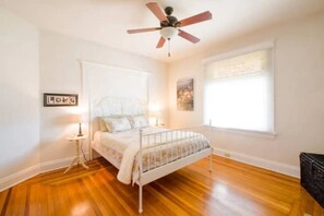 3 chambres, fer et planche Ă repasser, Wi-Fi gratuit, draps fournis
