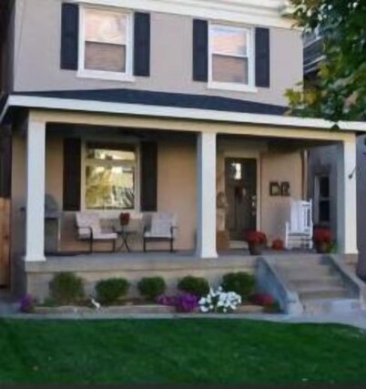 Entire Home in the PERFECT Location! UC & Downtown