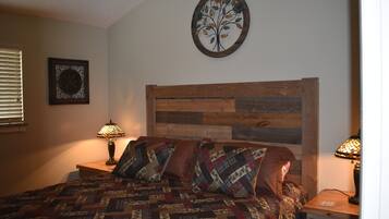 1 bedroom, desk, iron/ironing board, free WiFi