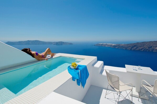 Outdoor pool - White (Santorini)