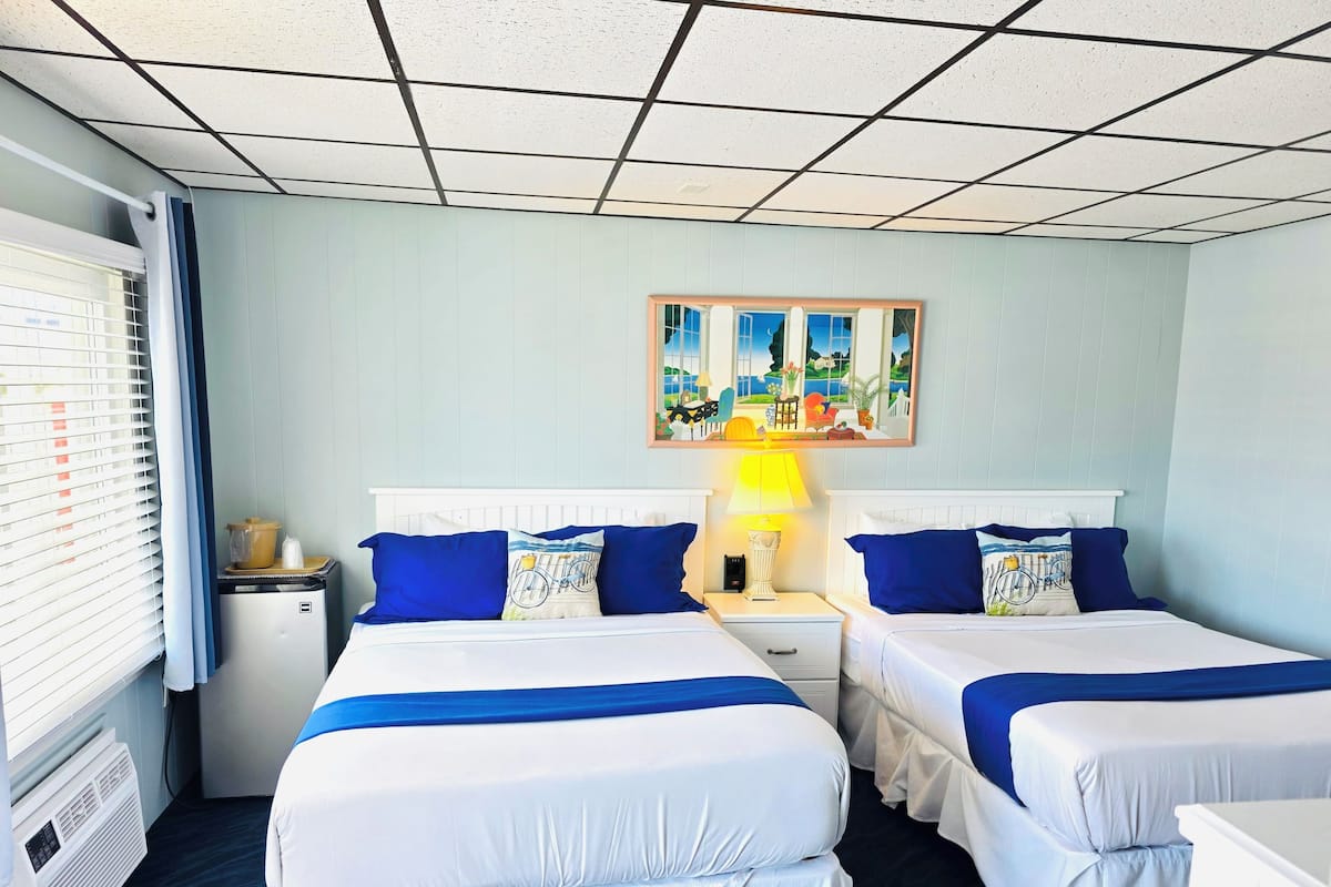Double Full Beds 2nd Floor INN | WiFi (free), bed sheets