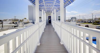Surf City Hotel