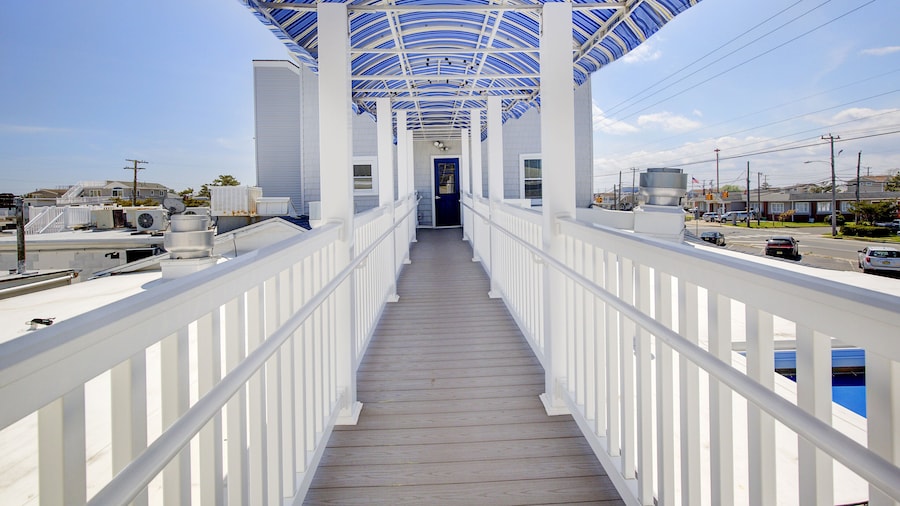 Surf City Hotel
