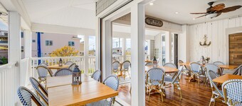 โรงแรม Surf City