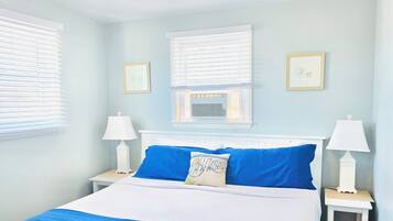Two Bedroom Kitchenette Suite | WiFi (free), bed sheets
