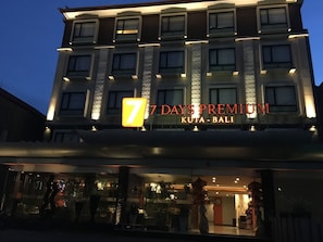 Exterior - SUN Royal Hotel (Kuta)