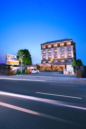 Exterior - Sun Royal Hotel (Kuta)