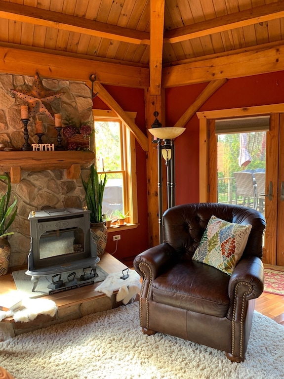 Rustic Yet Elegant! Tall Timbers Lodge In The Thousand Islands - State of New York