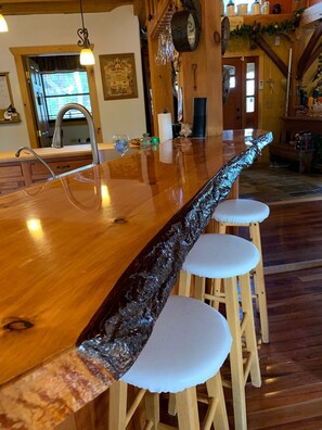 Dining - RUSTIC yet ELEGANT!  TALL TIMBERS LODGE in the Thousand Islands  (Cape Vincent)