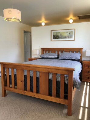 5 chambres, draps fournis