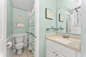 House (The Summit 1426) | Bathroom