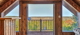 Cedar Edge Retreat luxury peaceful country house in Fredericksburg 