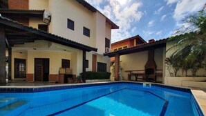 Alberca al aire libre 