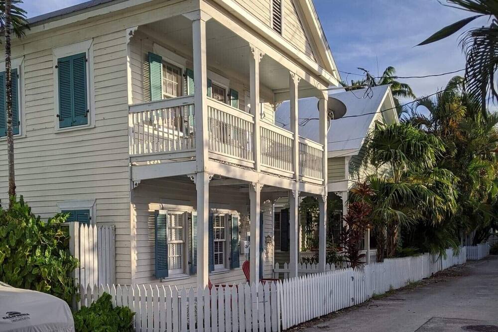 Family home for over 20 years, we would like to share our home to those that want to relax, see an amazing sunset, and enjoy the life in Key West. It’s fully renovated, beautiful and peaceful. Enjoy, relax, and Vacation. The house is a true Key West home built in 1918, and one of the few that remains typical KW style. This home is located in historical Seaport so if your looking for a pet friendly, 1800 sq ft family home this is the place for you. We hope our home can create many magical memories for you so you will come back again. Key West is a magical place. Our Key West Dream in Seaport.