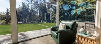 Kookaburras - Peace and quiet with private jetty in natural surrounds