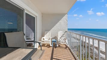 Apartamento, 1 cama de matrimonio grande con sofá cama (The Summit 1121) | Terraza o patio