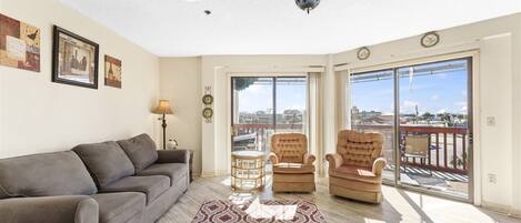 Condo, 1 Queen Bed with Sofa bed (1302B St Thomas Square) | Exterior