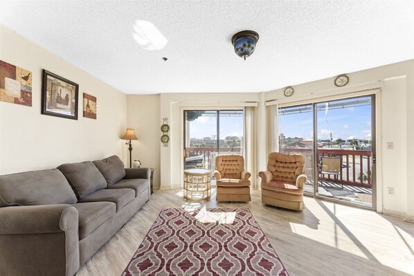 Condo, 1 grand lit et 1 canapé-lit (1302B St Thomas Square) | Extérieur