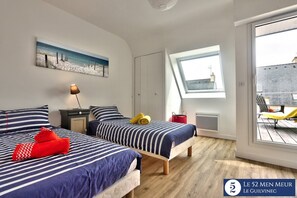 2 bedrooms, iron/ironing board, travel cot, free WiFi