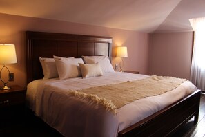 In-room safe, desk, blackout curtains, iron/ironing board - La Estancia (San Cristóbal de las Casas)