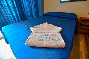 Double Room | Free WiFi, bed sheets - Hotel Villa Flores (Rincón de Guayabitos)