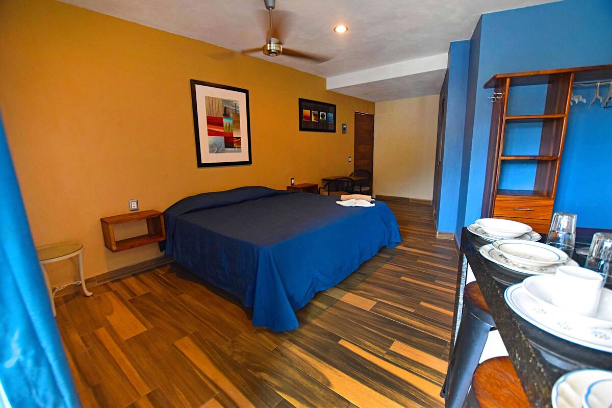 Double Room | Free WiFi, bed sheets