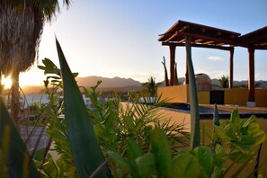 Grand Villa | Terrace/patio