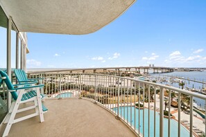 Property grounds - Elegant Media Room Unit with Sparkling Bay Views! Complimentary Boat Slip! (Orange Beach)