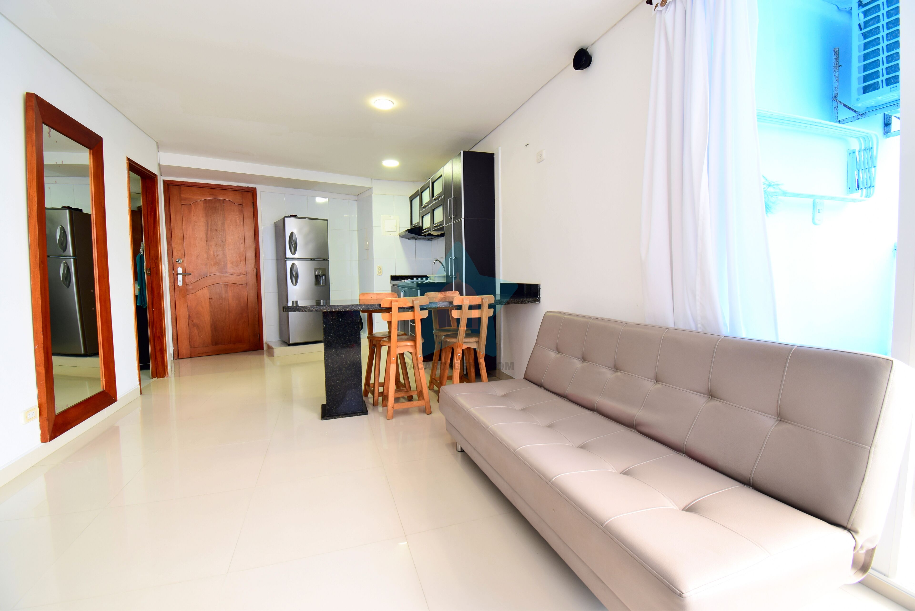 Standard Apartment, 1 Bedroom (1317 - piso 13) | Living room | 32-inch TV with cable channels